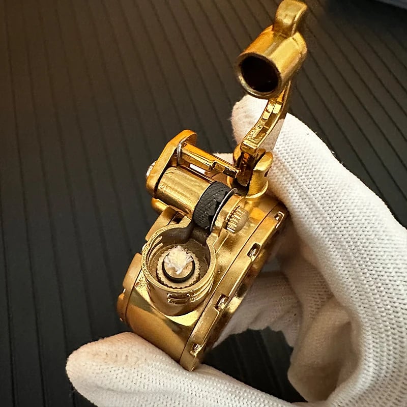 🔥HOT SALE NOW 68% OFF 🎁 - DIY Retro Metal Rocker Kerosene Windproof Lighter