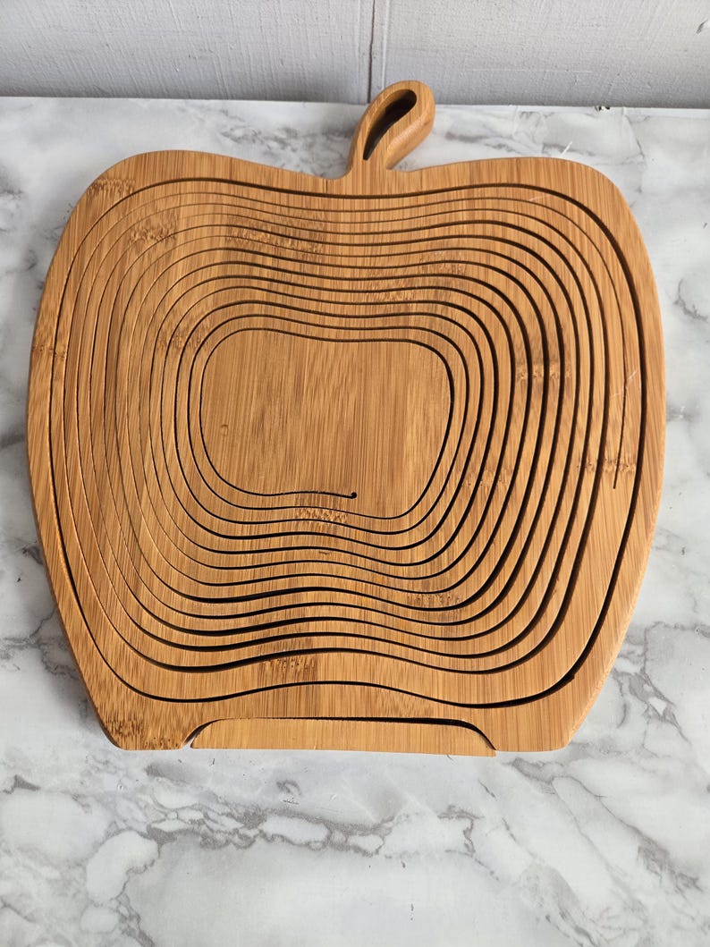 🍎 Vintage Foldable Fruit Basket – A Magical Twist on Kitchen Storage! 🍍