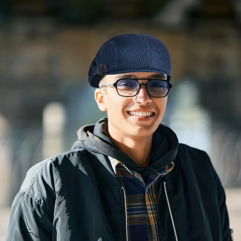 AirWeave – Breathable Mesh Flat Cap