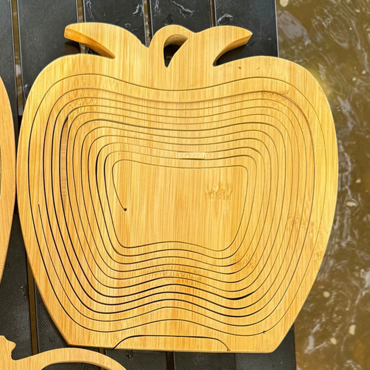 🍎 Vintage Foldable Fruit Basket – A Magical Twist on Kitchen Storage! 🍍