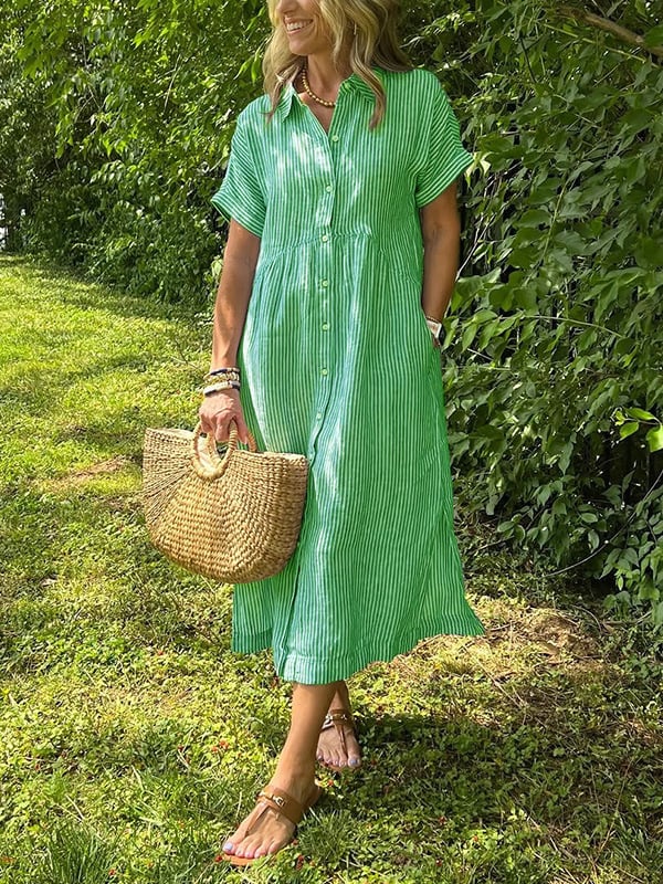 New button-up dress with striped flaps at the bottom | With functional pockets