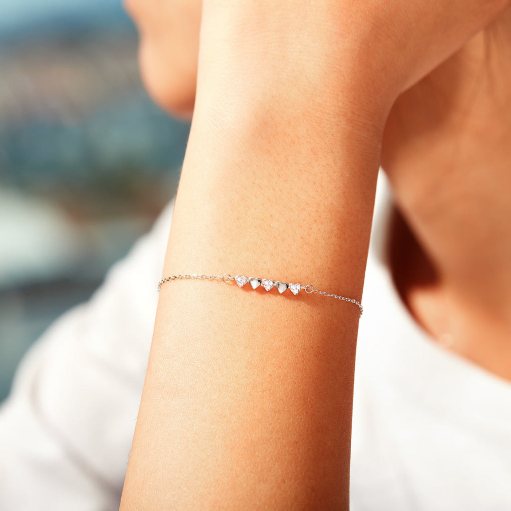 True Friends Will Never Part Tiny Hearts Bracelet