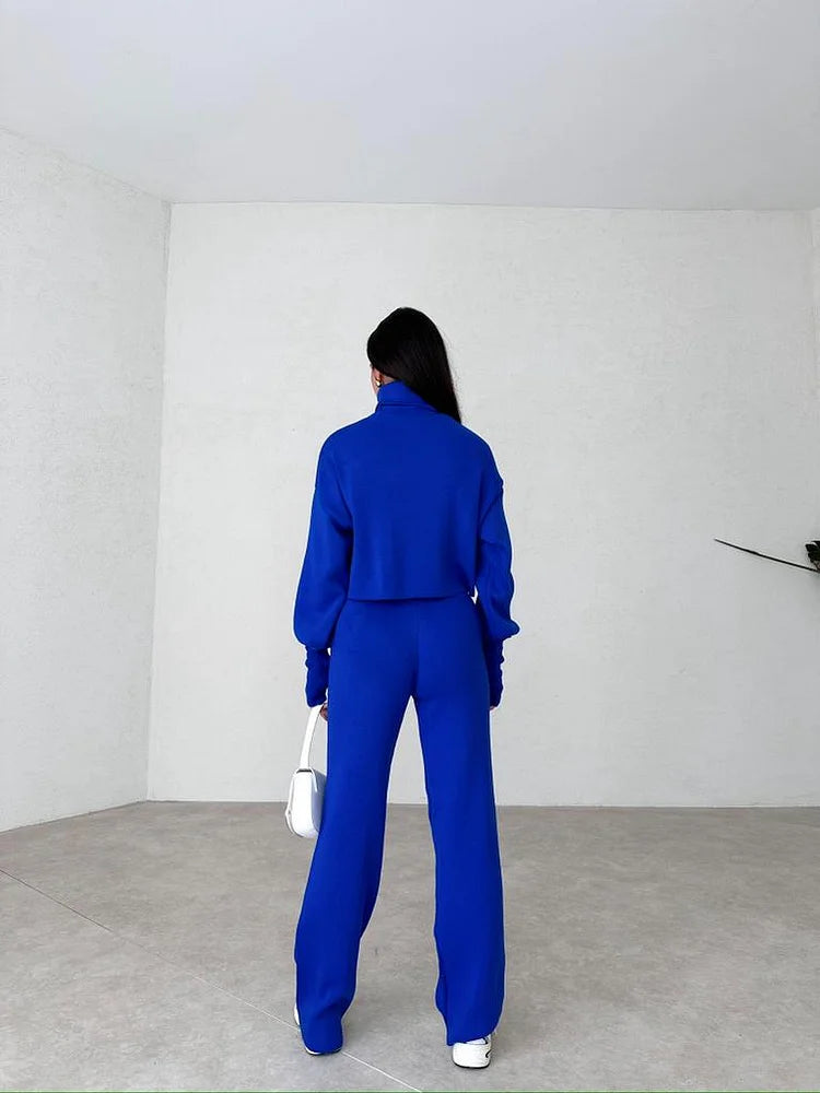 TURTLENECK GLOVE KNIT SUIT